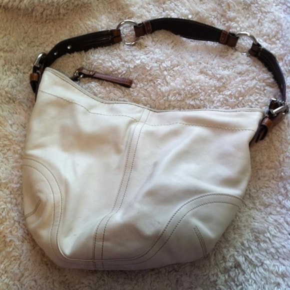 Coach SOHO Off-White Leather Hobo - Picture 4 of 8